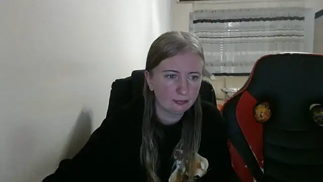 Snapshot of PeterAndJen chatting on 25, 11, 2025 PeterAndJen online show from 25, 11, 2025