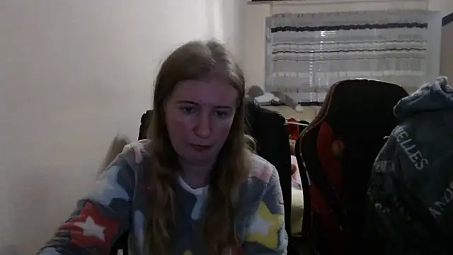 Snapshot of PeterAndJen chatting on 26, 11, 2025 PeterAndJen online show from 26, 11, 2025