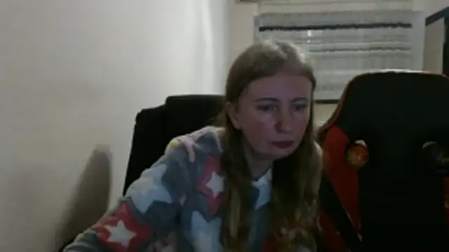 Snapshot of PeterAndJen chatting on 27, 11, 2025 PeterAndJen online show from 27, 11, 2025