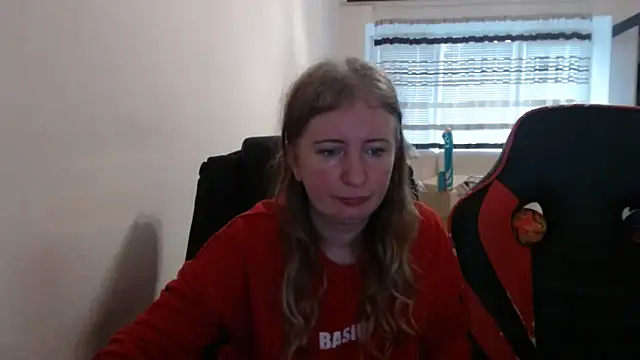 Snapshot of PeterAndJen chatting on 29, 11, 2025 PeterAndJen online show from 29, 11, 2025