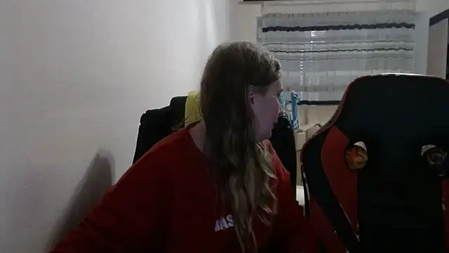 Snapshot of PeterAndJen chatting on 29, 11, 2025 PeterAndJen online show from 29, 11, 2025