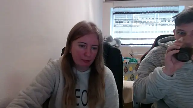 Snapshot of PeterAndJen chatting on 14, 12, 2025 PeterAndJen online show from 14, 12, 2025