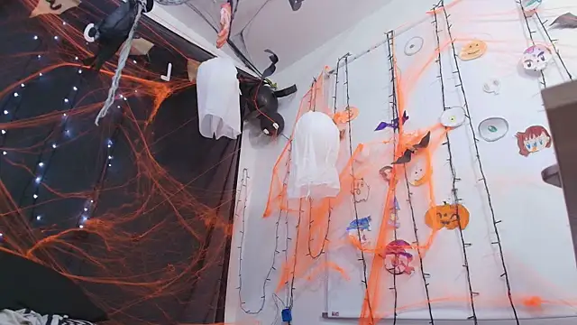 timkerbell  online show from 14, 10, 2025