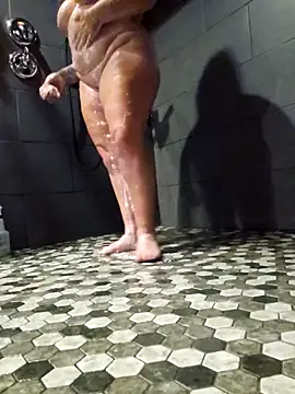 Snapshot of Kinkybeauty_freakybeast chatting on 10, 10, 2025 Kinkybeauty freakybeast online show from 10, 10, 2025