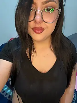 Snapshot of MileyGia chatting on 3, 2, 2026 MileyGia online show from 3, 2, 2026