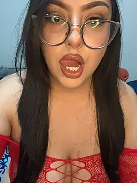 Snapshot of MileyGia chatting on 12, 2, 2026 MileyGia online show from 12, 2, 2026