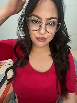 Snapshot of MileyGia chatting on 18, 3, 2026 MileyGia online show from 18, 3, 2026