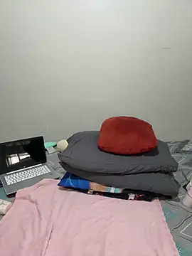 Snapshot of MileyGia chatting on 29, 3, 2026 MileyGia online show from 29, 3, 2026