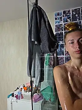 Snapshot of kylie_blck chatting on 28, 5, 2026 kylie blck online show from 28, 5, 2026