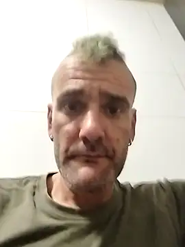 Snapshot of raulacab chatting on 22, 4, 2026 raulacab online show from 22, 4, 2026