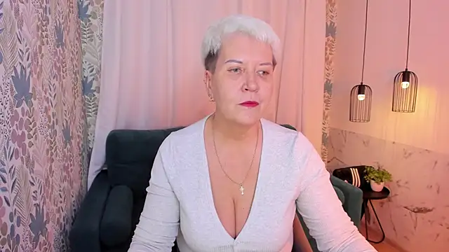 Snapshot of KathySunn chatting on 14, 4, 2026 KathySunn online show from 14, 4, 2026