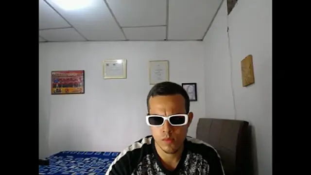 Snapshot of Oliver_Wilding chatting on 18, 3, 2026 Oliver Wilding online show from 18, 3, 2026