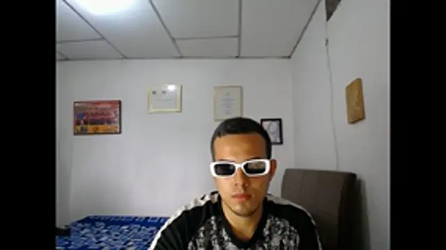 Snapshot of Oliver_Wilding chatting on 19, 3, 2026 Oliver Wilding online show from 19, 3, 2026