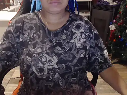 Snapshot of Hilarybunnyy chatting on 15, 11, 2025 Hilarybunnyy online show from 15, 11, 2025