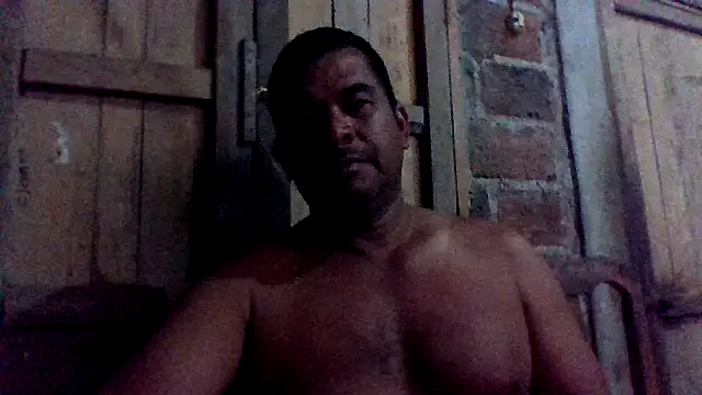 Snapshot of axomen chatting on 1, 2, 2026 axomen online show from 1, 2, 2026