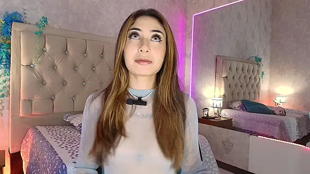 Snapshot of nini_love01 chatting on 28, 9, 2025 nini love01 online show from 28, 9, 2025