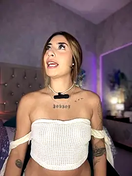 Snapshot of nini_love01 chatting on 2, 10, 2025 nini love01 online show from 2, 10, 2025