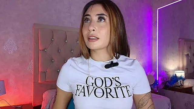 Snapshot of nini_love01 chatting on 10, 11, 2025 nini love01 online show from 10, 11, 2025