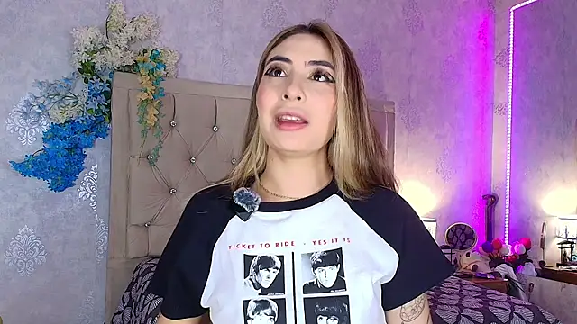 nini love01 online show from 17, 7, 2026
