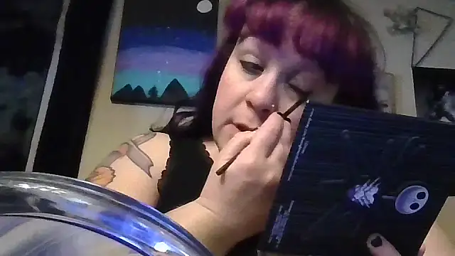 Snapshot of GothyBaby chatting on 12, 10, 2025 GothyBaby online show from 12, 10, 2025