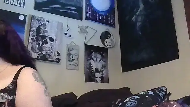 Snapshot of GothyBaby chatting on 3, 11, 2025 GothyBaby online show from 3, 11, 2025