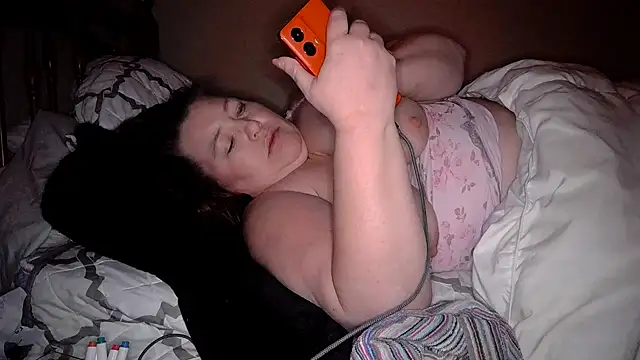 Snapshot of atlwebbie75 chatting on 14, 2, 2026 atlwebbie75 online show from 14, 2, 2026