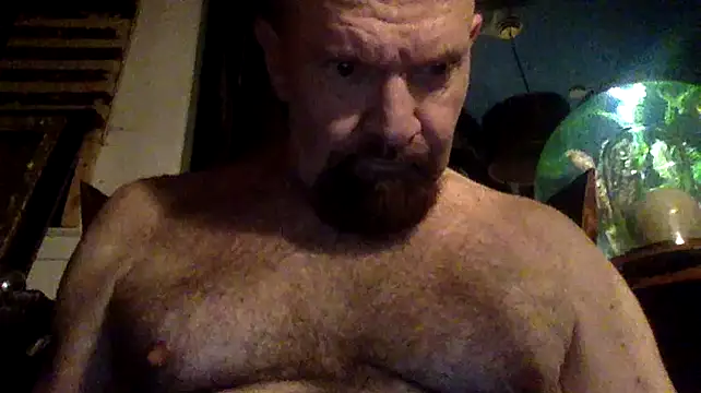 Snapshot of masculinebottom chatting on 5, 10, 2025 masculinebottom online show from 5, 10, 2025