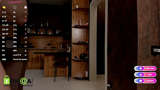 Snapshot of Model_Mike chatting on 17, 11, 2025 Model Mike online show from 17, 11, 2025