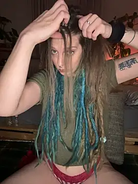 Snapshot of MenaDreadfull chatting on 1, 2, 2026 MenaDreadfull online show from 1, 2, 2026