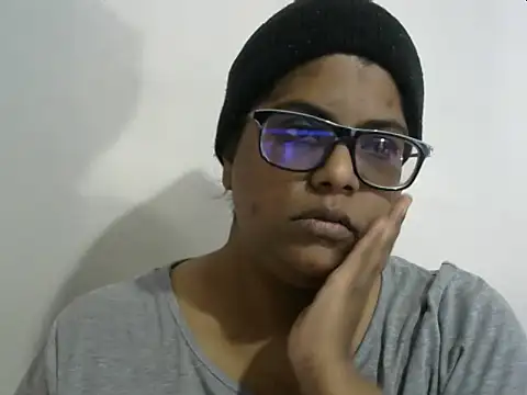 Snapshot of Sultryindianx100 chatting on 21, 4, 2026 Sultryindianx100 online show from 21, 4, 2026