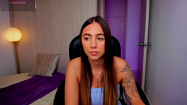 Snapshot of StacyConner chatting on 9, 4, 2026 StacyConner online show from 9, 4, 2026