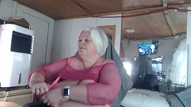 sexychazza16 online show from 8, 10, 2025