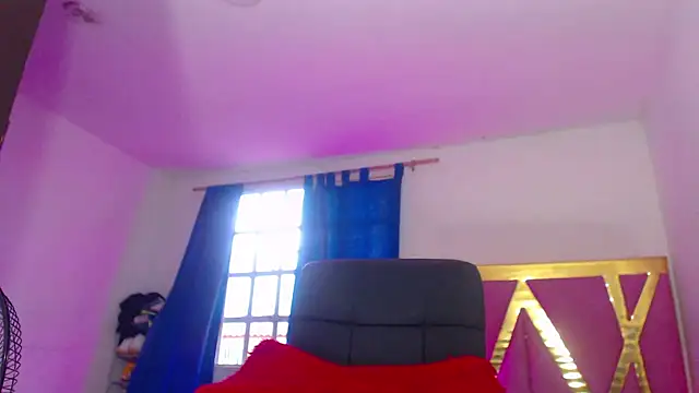 Snapshot of blackangelstsshot chatting on 18, 2, 2025 blackangelstsshot online show from 18, 2, 2025