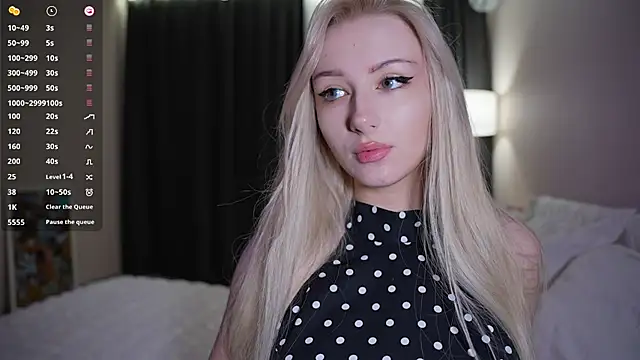 CatchMe1 online show from 26, 10, 2025