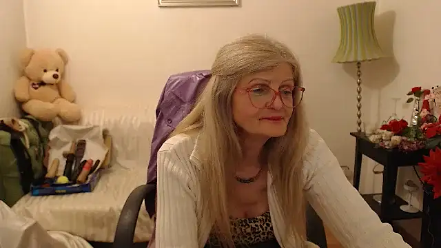 Snapshot of BlairFort chatting on 3, 3, 2025 BlairFort online show from 3, 3, 2025