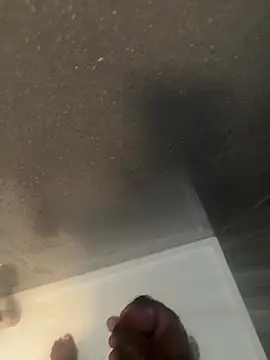 Snapshot of chocolatelongstrokes chatting on 15, 4, 2026 chocolatelongstrokes online show from 15, 4, 2026