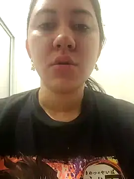 PamelaTomson online show from 10, 3, 2025