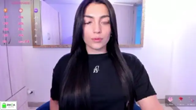 Snapshot of EricaVanderhill chatting on 19, 12, 2025 EricaVanderhill online show from 19, 12, 2025