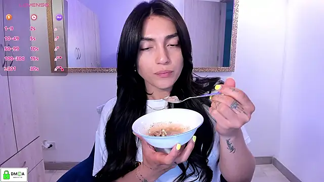 Snapshot of EricaVanderhill chatting on 20, 12, 2025 EricaVanderhill online show from 20, 12, 2025