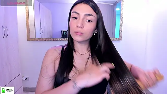 Snapshot of EricaVanderhill chatting on 22, 12, 2025 EricaVanderhill online show from 22, 12, 2025