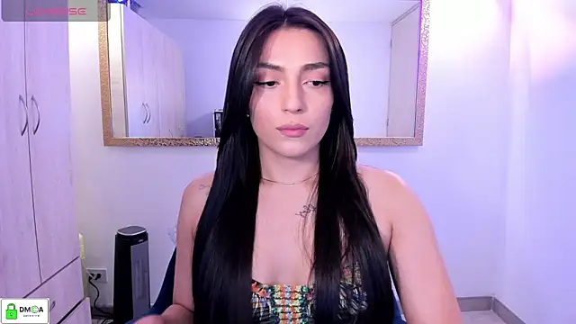 Snapshot of EricaVanderhill chatting on 5, 4, 2026 EricaVanderhill online show from 5, 4, 2026