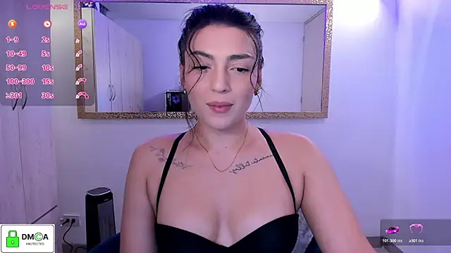 Snapshot of EricaVanderhill chatting on 23, 4, 2026 EricaVanderhill online show from 23, 4, 2026