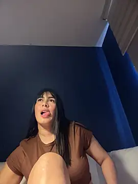 Snapshot of Roxxannne chatting on 3, 4, 2026 Roxxannne online show from 3, 4, 2026