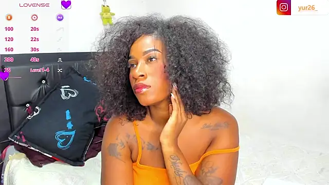 Snapshot of Brandiibrow chatting on 10, 3, 2025 Brandiibrow online show from 10, 3, 2025