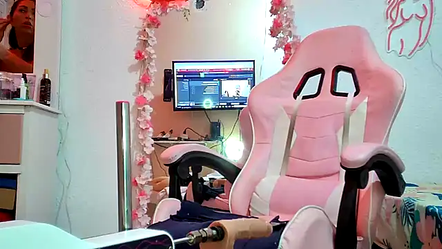 Dulce Maria05 online show from 23, 12, 2024