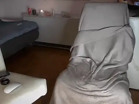 Snapshot of alekandrobg chatting on 27, 3, 2026 alekandrobg online show from 27, 3, 2026