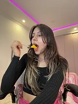 Snapshot of Sensualtease chatting on 8, 1, 2026 Sensualtease online show from 8, 1, 2026