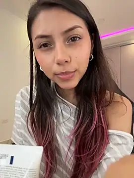 Snapshot of Sensualtease chatting on 3, 3, 2026 Sensualtease online show from 3, 3, 2026