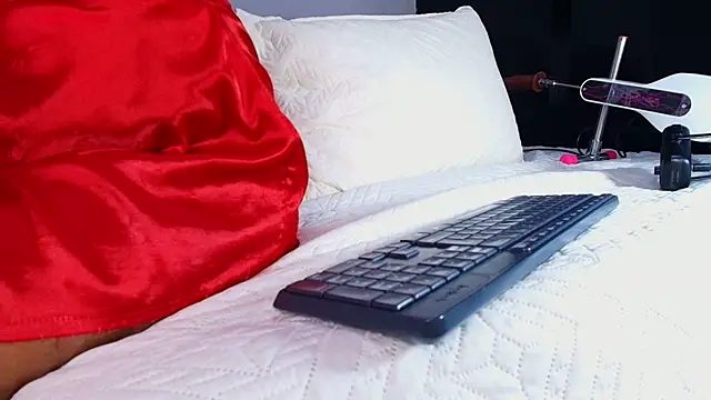 sofi decker online show from 15, 11, 2025