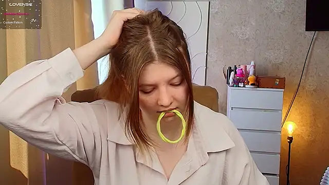 Snapshot of Vivian_cutie chatting on 21, 3, 2026 Vivian cutie online show from 21, 3, 2026